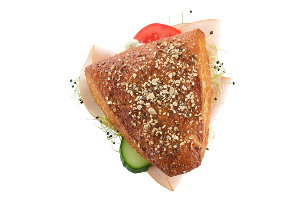 Pretzel Triangle chicken breast with onion sprouts